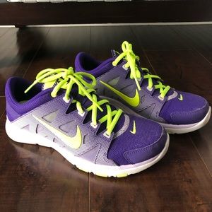 Nike - size 7